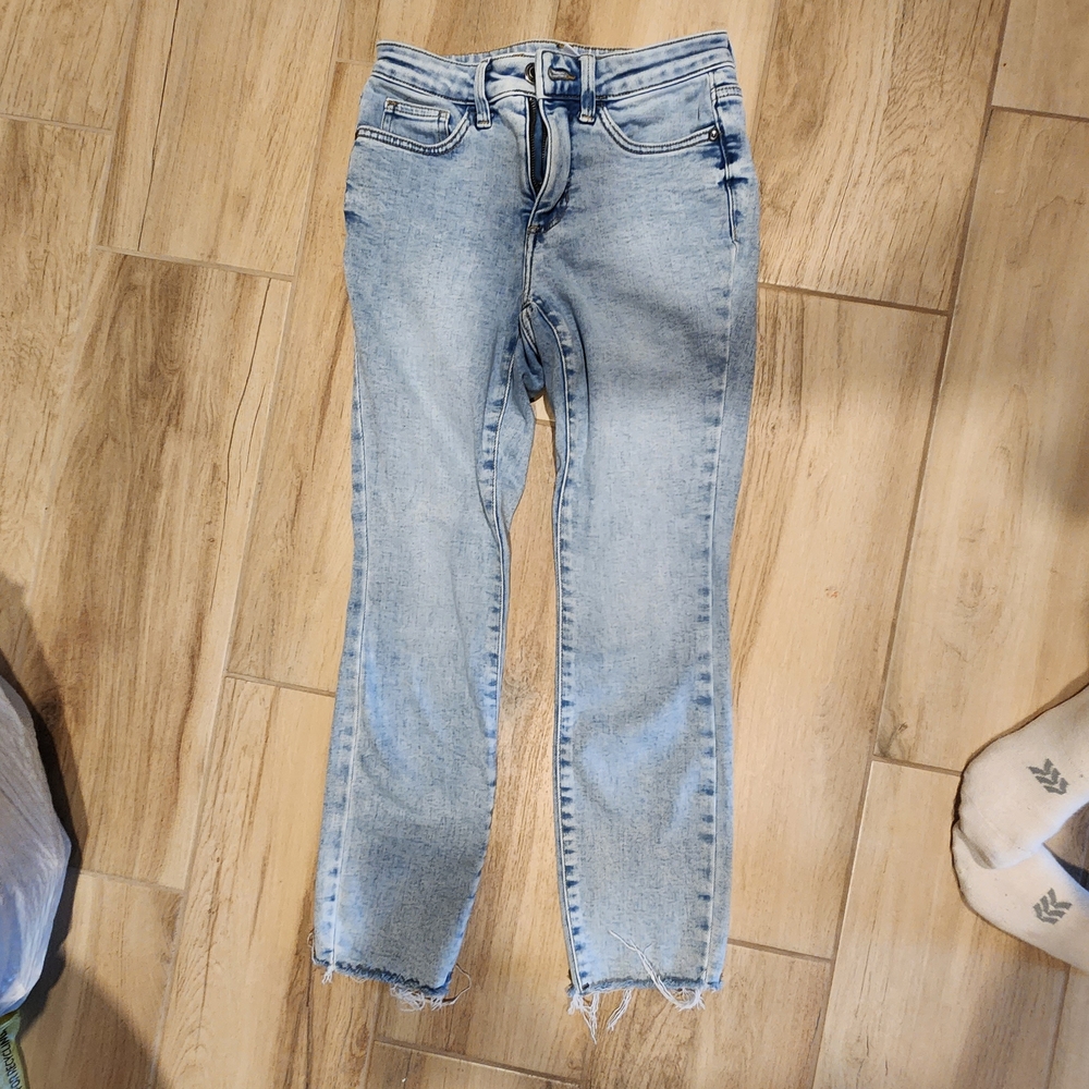 LC Lauren Conrad Light Wash Cropped Jeans